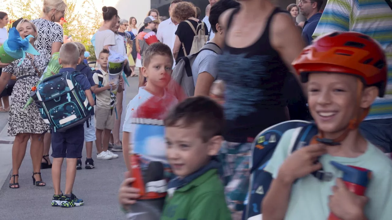 Erster Schultag in der Volksschule Schwechat am Frauenfeld