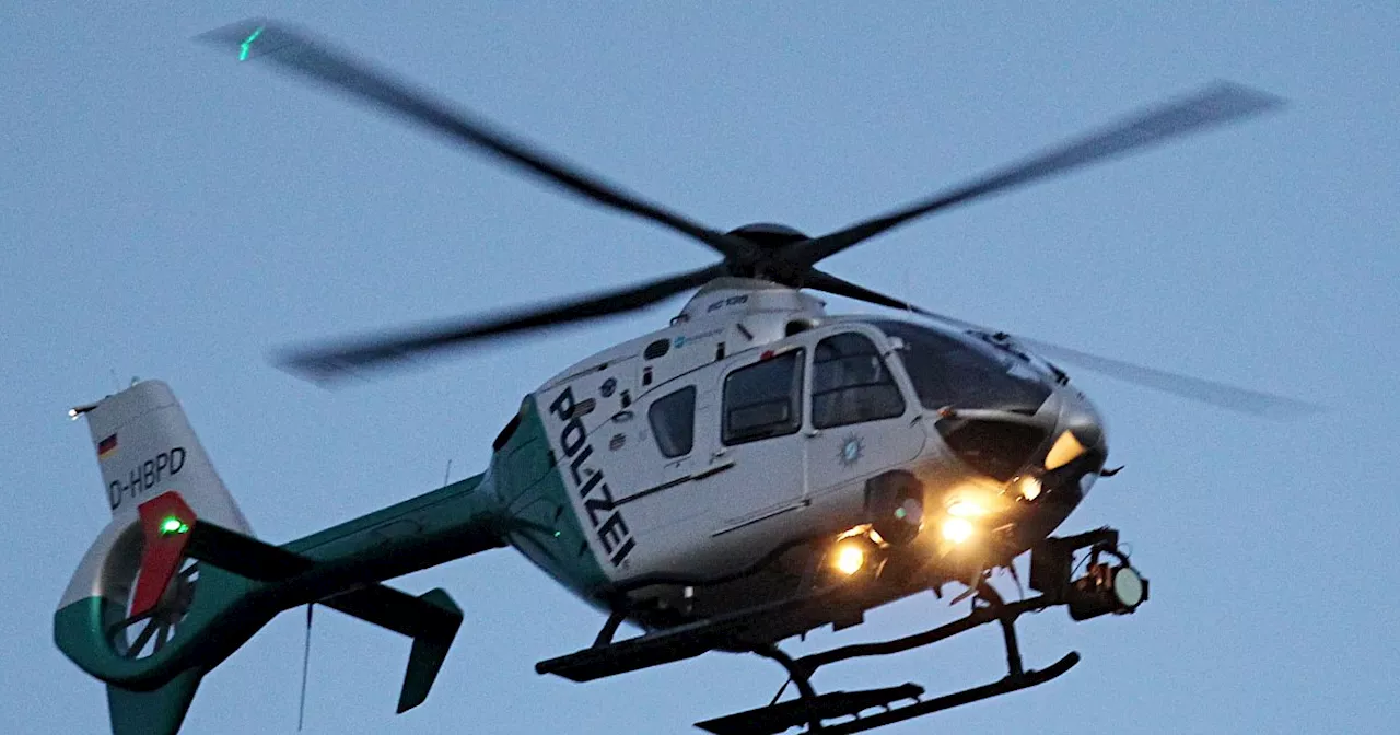 Hubschrauber und Drohnen heute über dem Kreis Gütersloh: Polizei sucht vermisste Frau