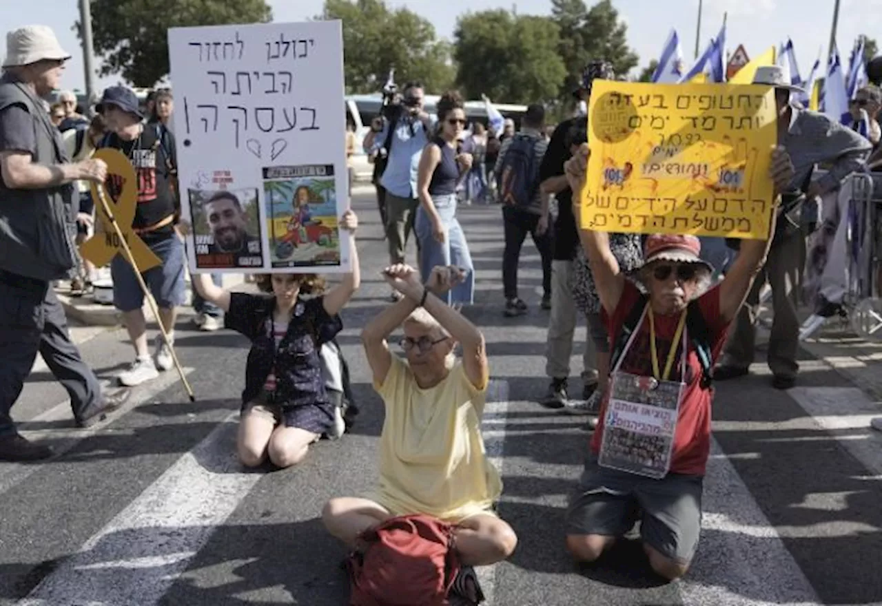 Após protestos, israelenses bloqueiam ruas e anunciam greve geral