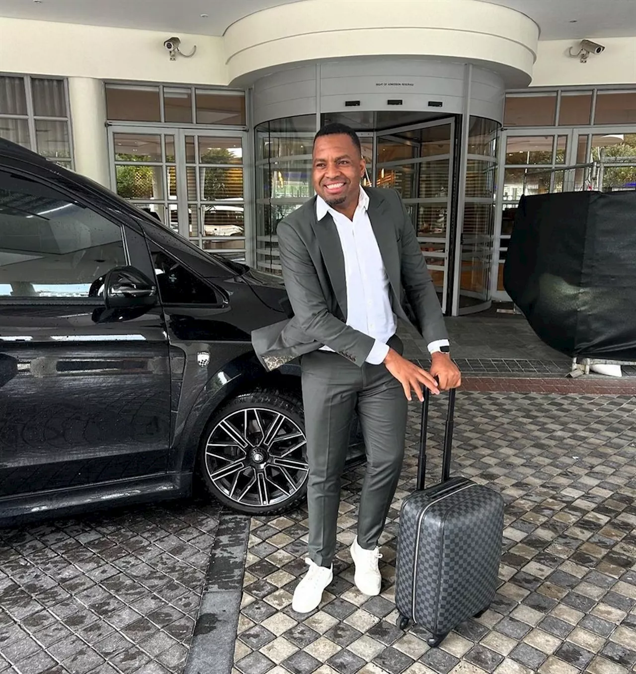 Kaizer Chiefs Legend Itumeleng Khune Honoured By Fans Before Orlando Pirates' MTN8 Victory