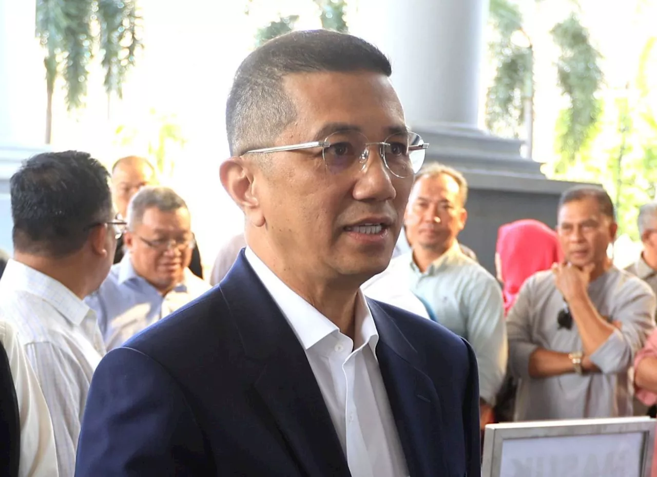 High Court rejects egg importer’s bid for contempt proceedings against Azmin