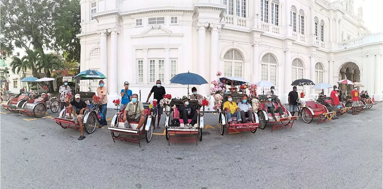 Melaka urged to get public views before deciding on new look for trishaw riders