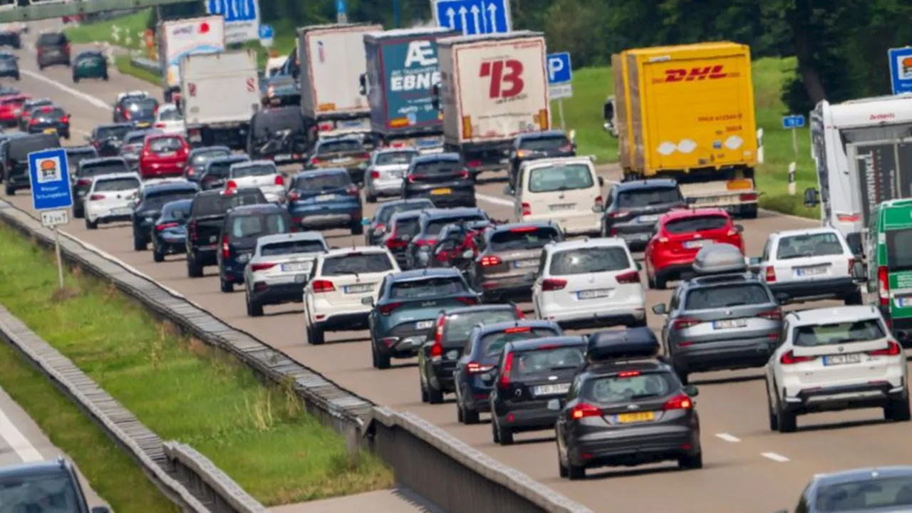 Verkehrsprognose: Ende der Sommerferien - ADAC rechnet mit Staus im Süden