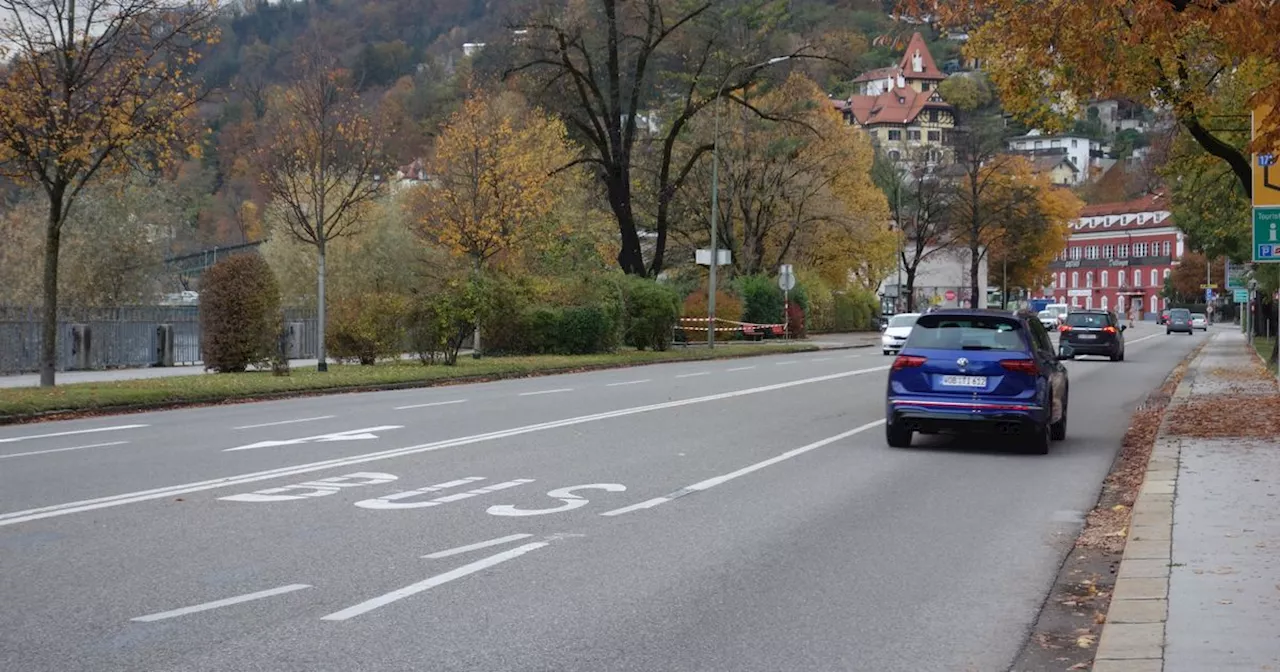 Motorradlenker bei Pkw-Wendemanövern in Pfunds und Innsbruck verletzt