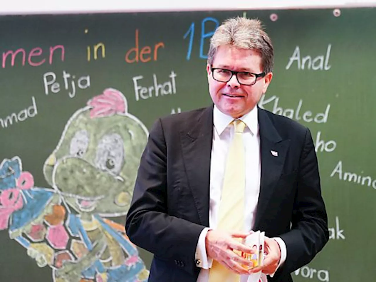 Polaschek will mehr Gewaltprävention an Schulen