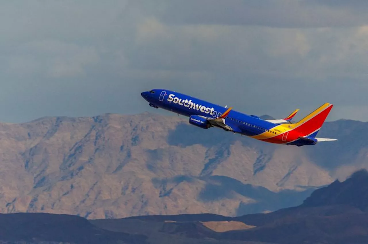 Exclusive-Elliott now owns enough of Southwest Airlines to call special meeting