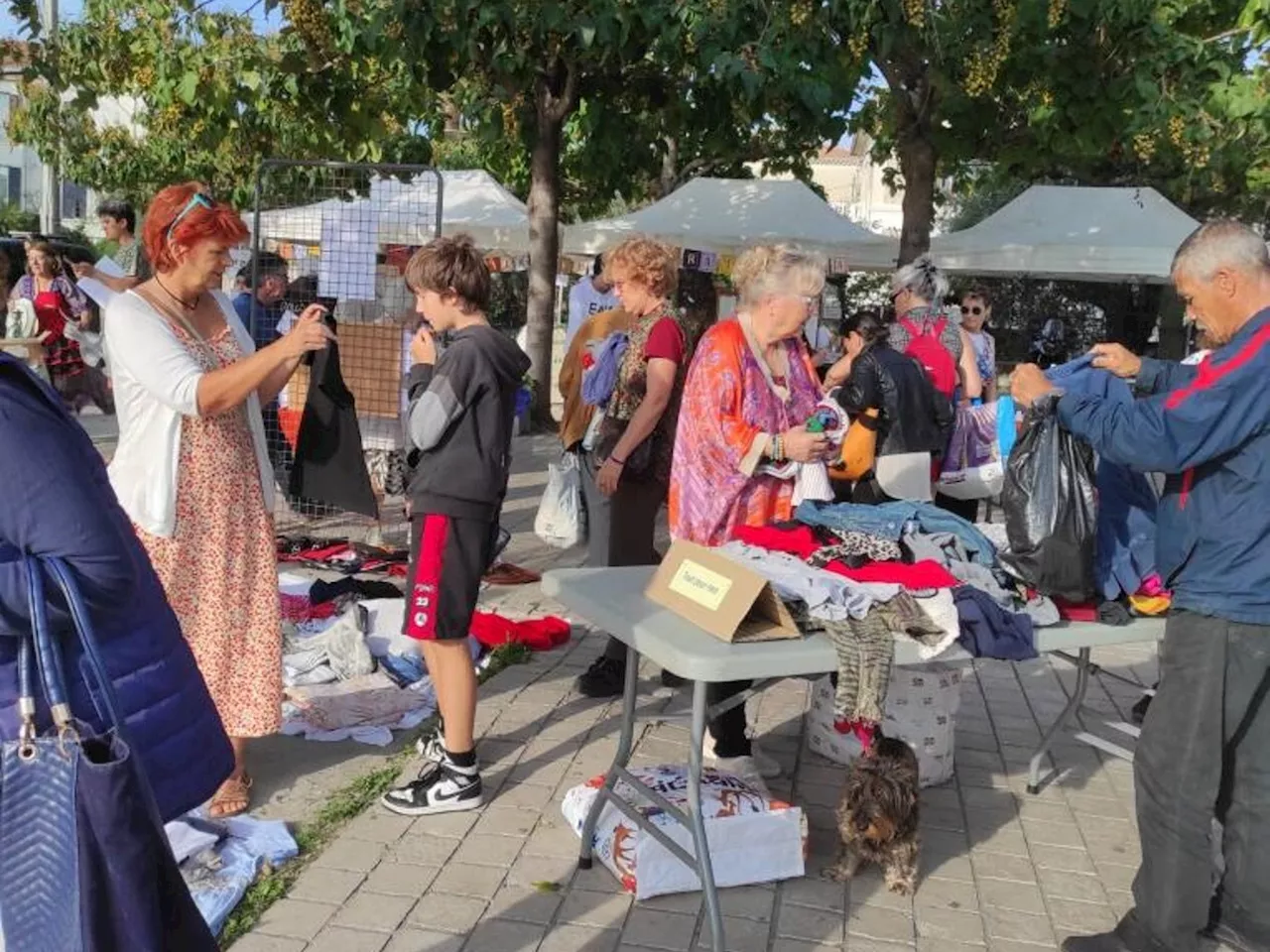 Près de Nice, les objets sont gratuits dans ce vide-greniers pas vraiment banal