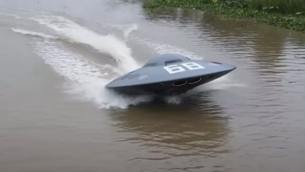 Geniale Konstruktion mit 50 km/h: YouTuber baut Ufo-Boot