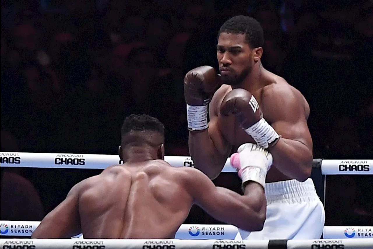 Joshua looks to join elite circle of 3-time heavyweight champs