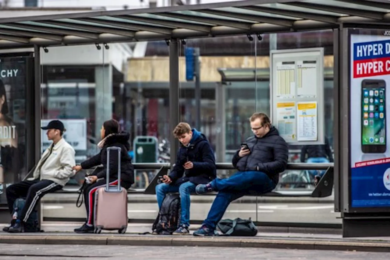 Maandag minder bussen en trams door staking bij De Lijn