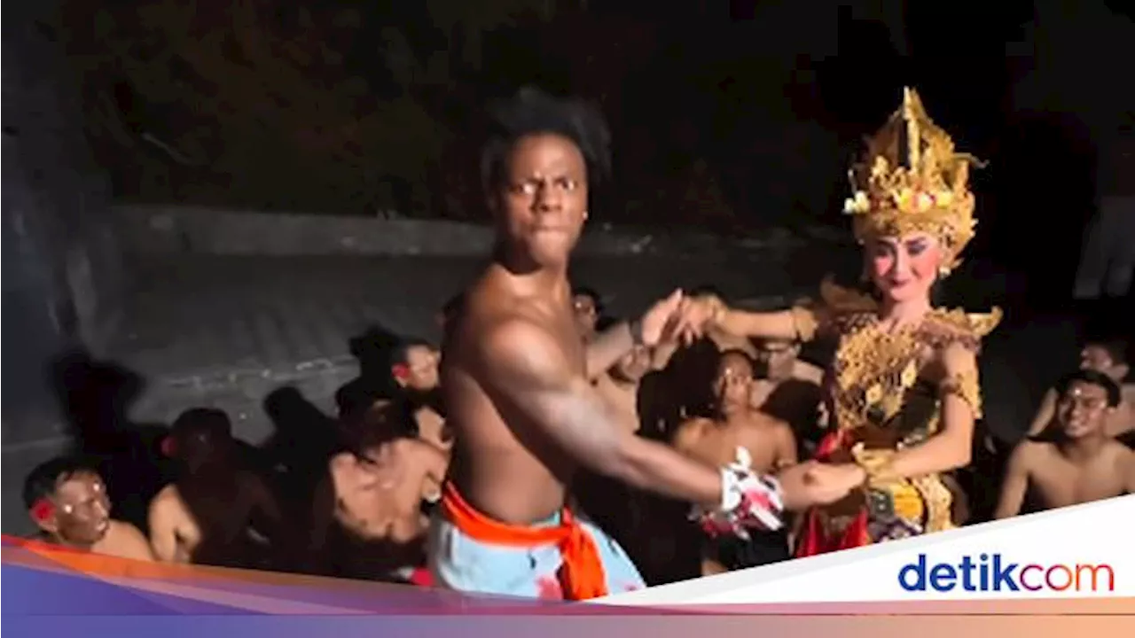 iShowSpeed Bikin Heboh Bali, Ikutan Tari Kecak di Uluwatu