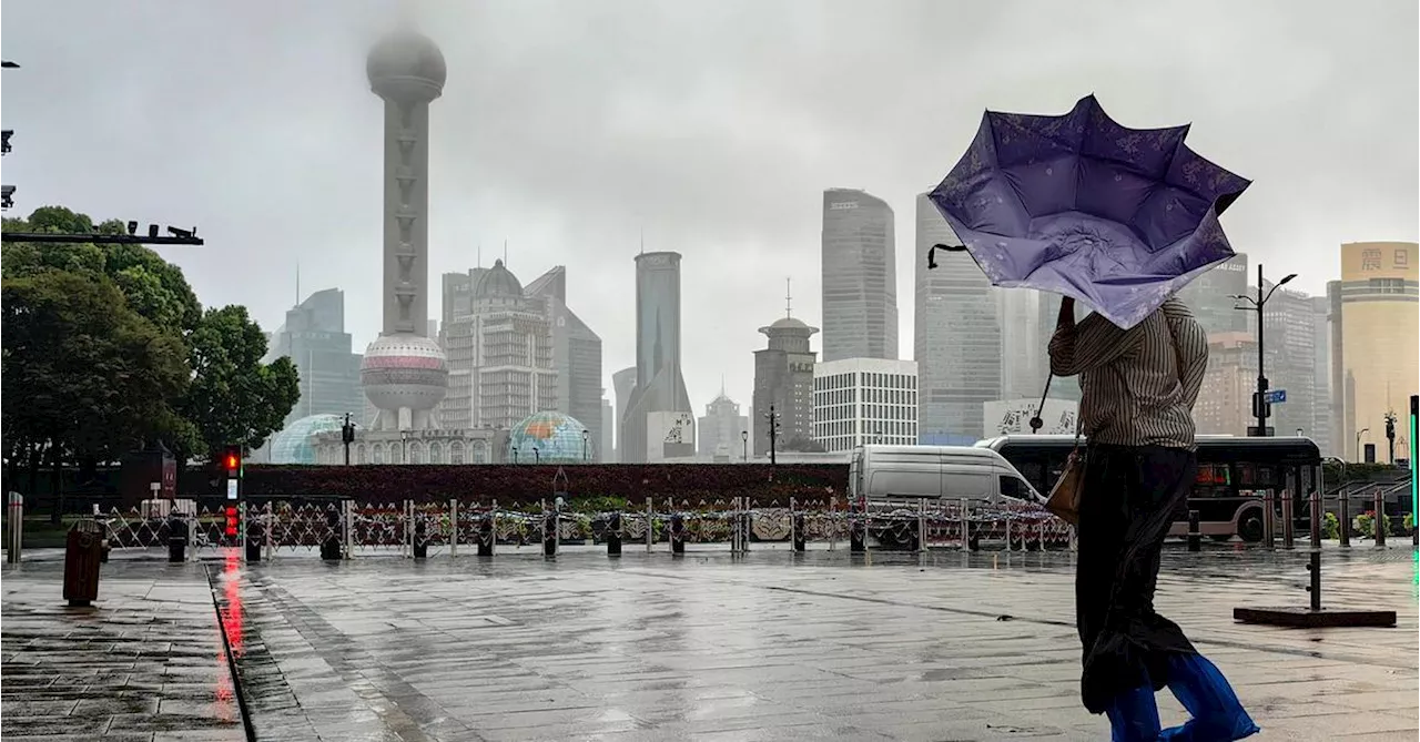 Teile Shanghais stehen nach zwei Taifunen binnen einer Woche unter Wasser