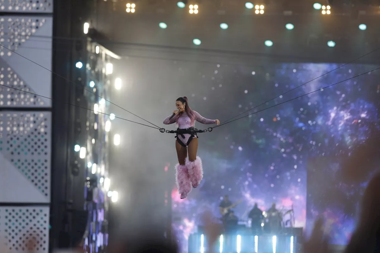 Ivete Sangalo ensaiou voo no Rock in Rio de madrugada; ideia foi da cantora