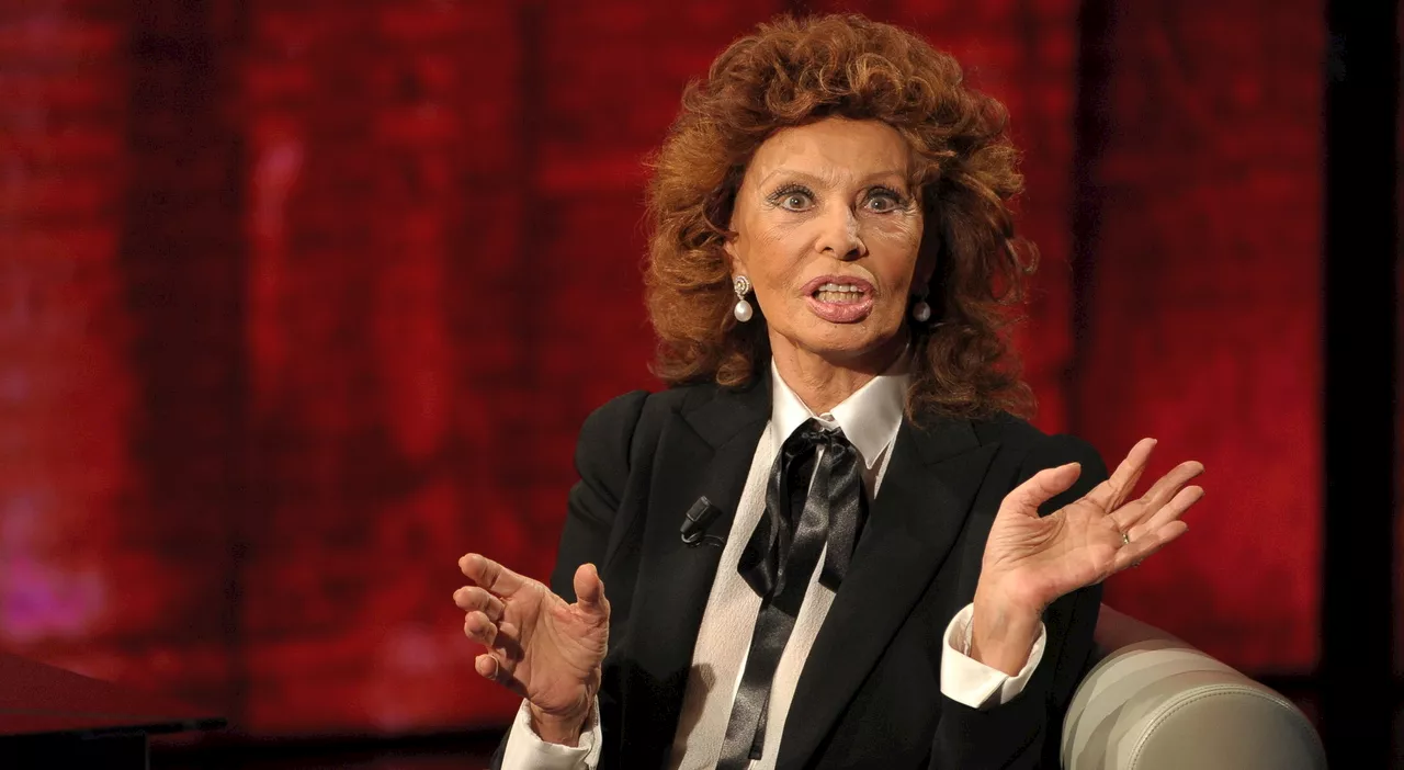 Sophia Loren compie 90 anni, quella volta che fu arrestata per evasione fiscale: 17 giorni in carcere, disse «