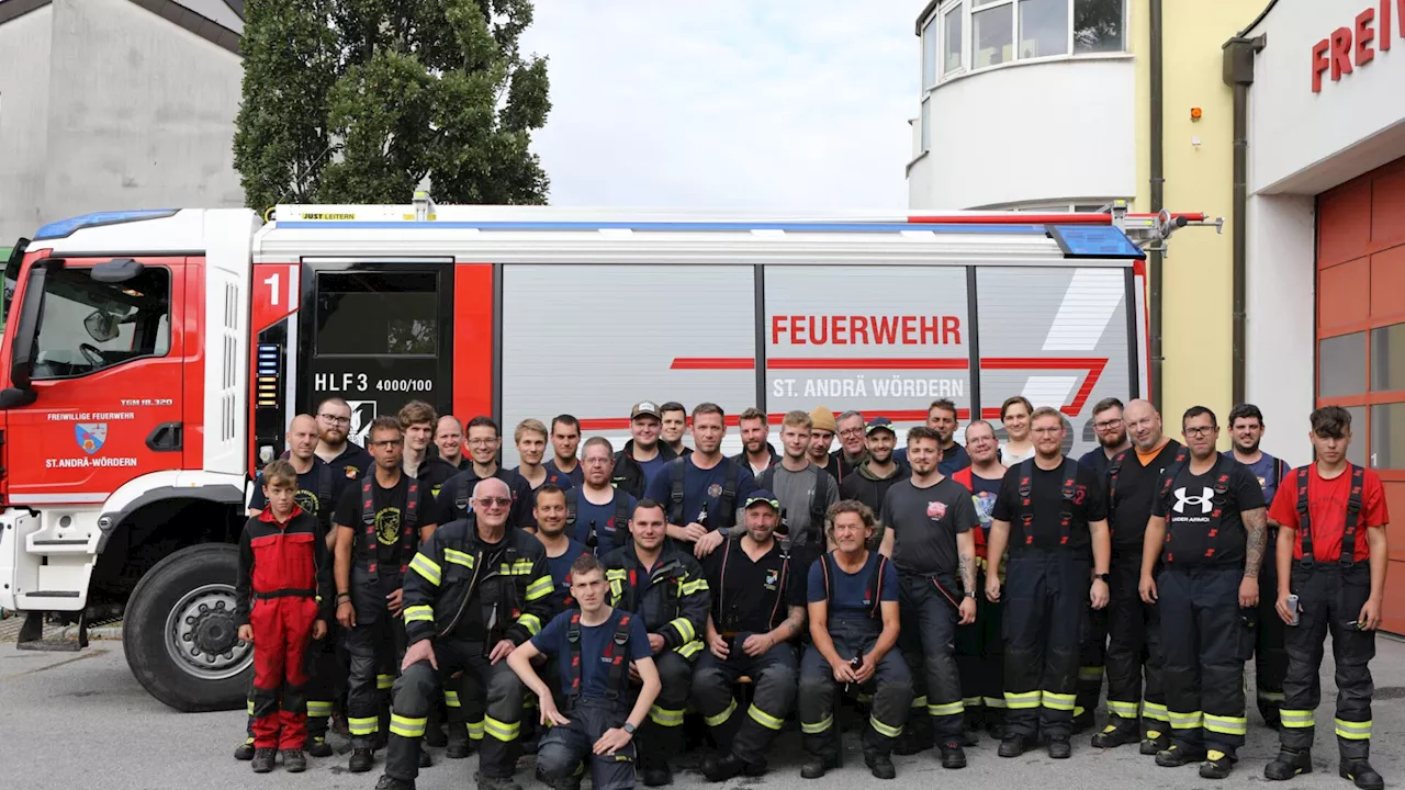 Feuerwehren in St. Andrä-Wördern noch im Einsatz, Straßen gesperrt