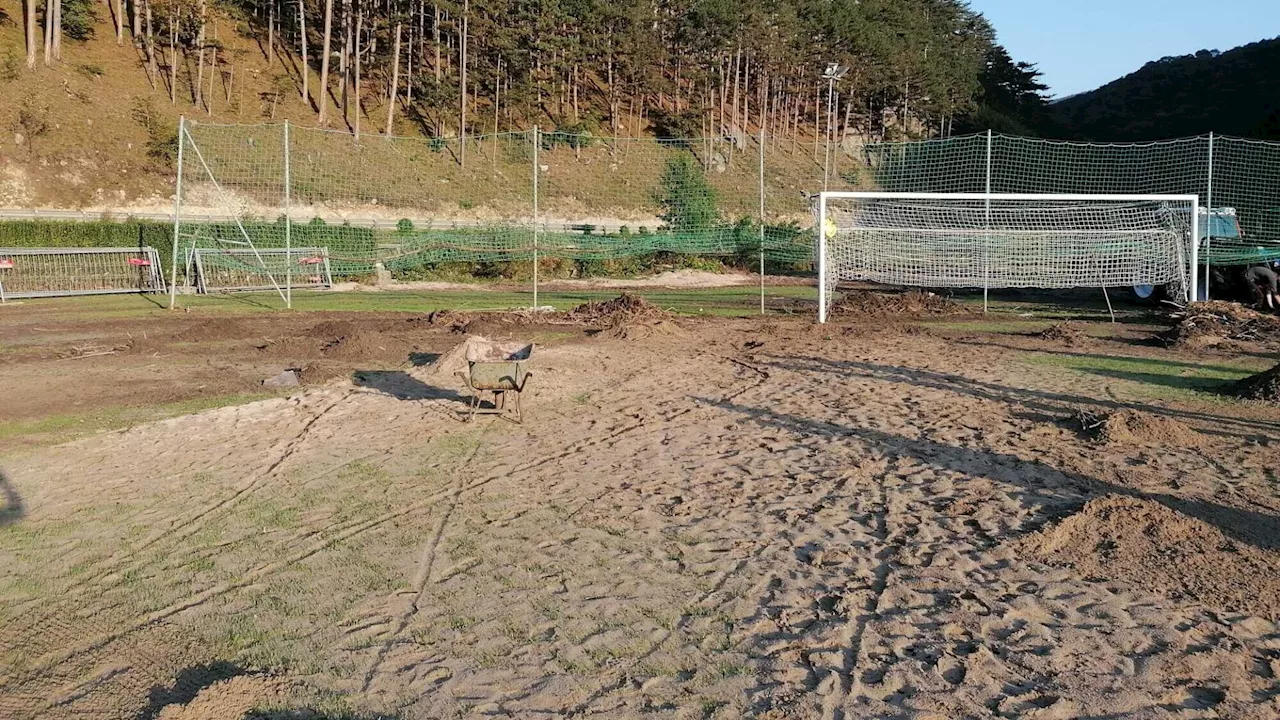 Nach Hochwasser: Oeder Sportplatz wohl bis März 2025 nicht nutzbar