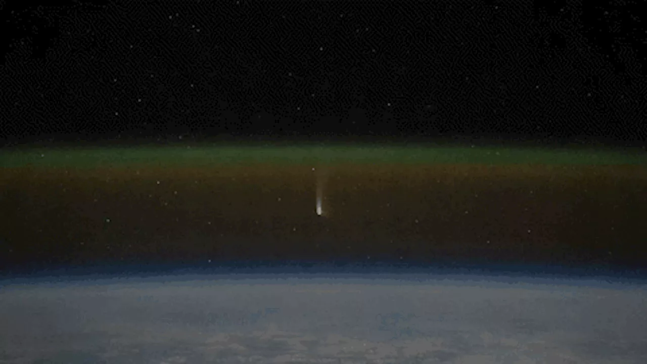 Astronaut captures stunning timelapse of Comet Tsuchinshan-ATLAS from ISS (video)