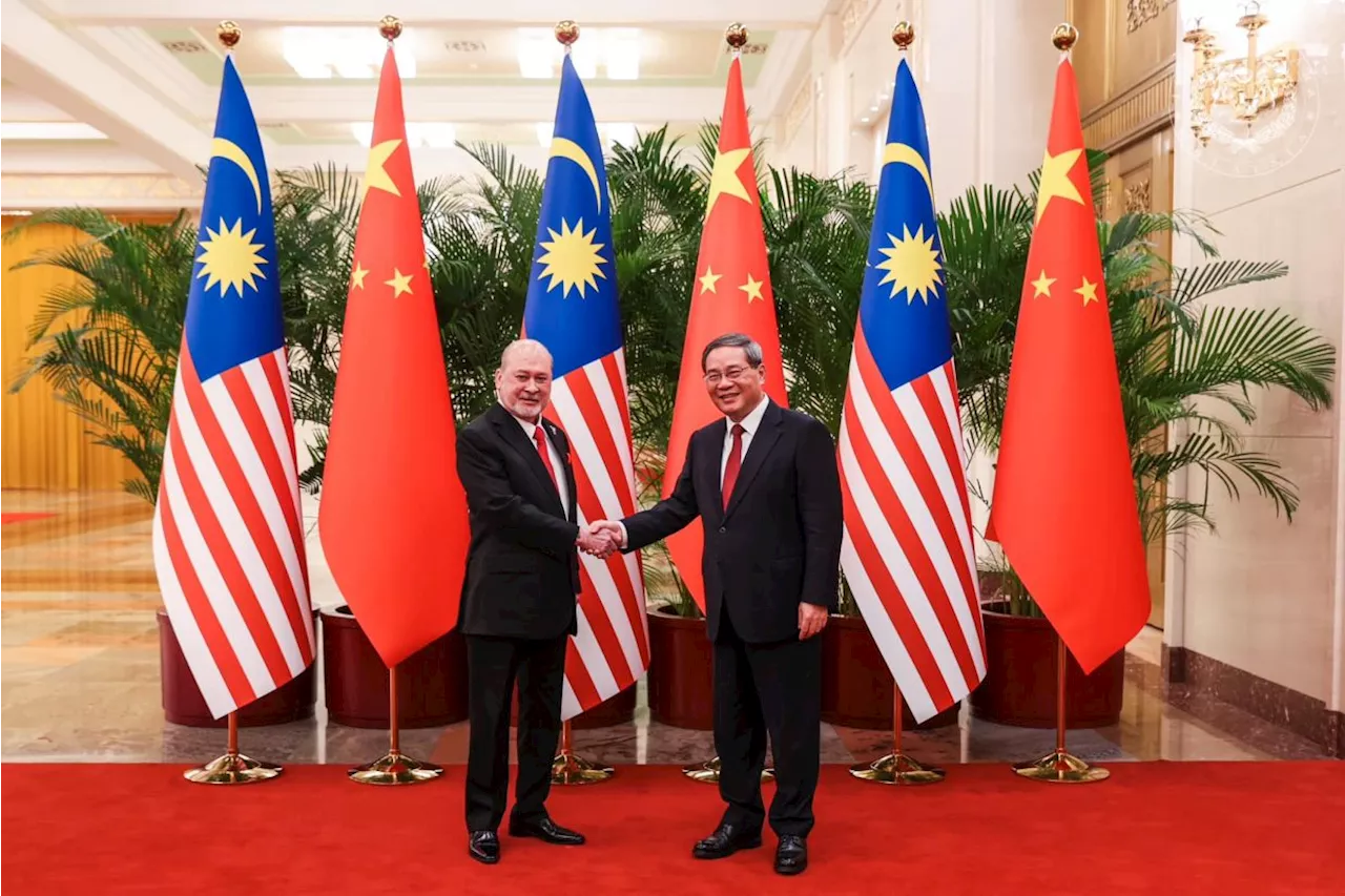 King of Malaysia grants audience to Premier Li Qiang in Beijing