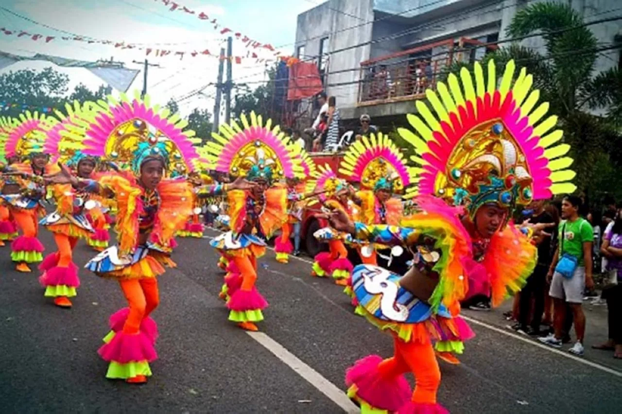 Benitez eyes to increase financial aid to 7 barangays in MassKara dance competition