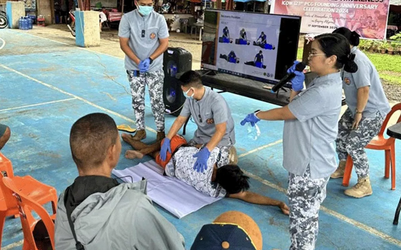 Fishermen, PCG personnel undergo basic life support training