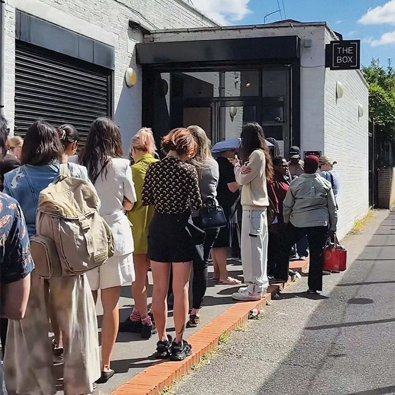 Join The Queue! Everything You Need To Know About Sample Sales Now