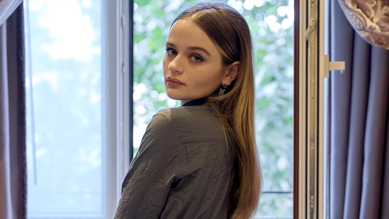 Joey King on Styling Her Younger Self, Sabrina Carpenter, and Max Mara’s “Subtle Sexiness”