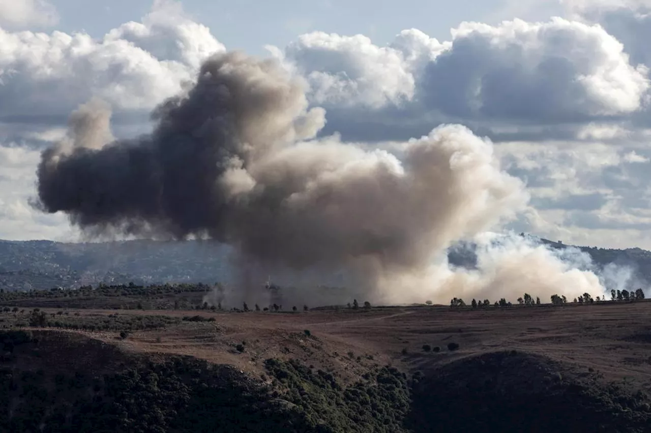 Israels militære sier de angriper Hizbollah-mål i Libanon