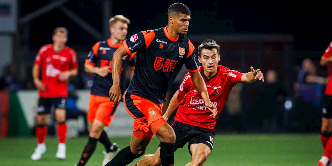 Hans Kraay jr. vraagt scheidsrechter om shirts van Helmond en Volendam te veranderen