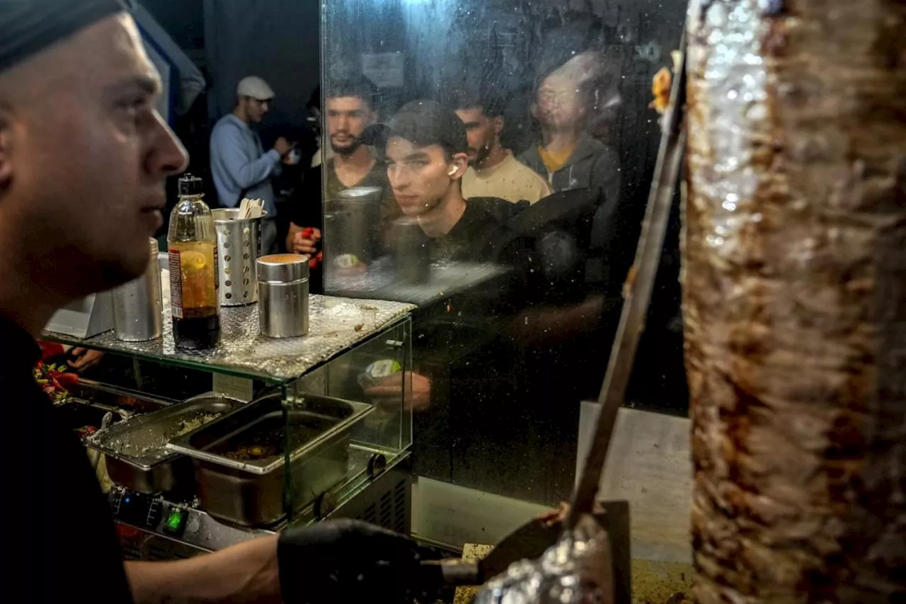 Turkey wants to regulate Germany's beloved döner kebab street food