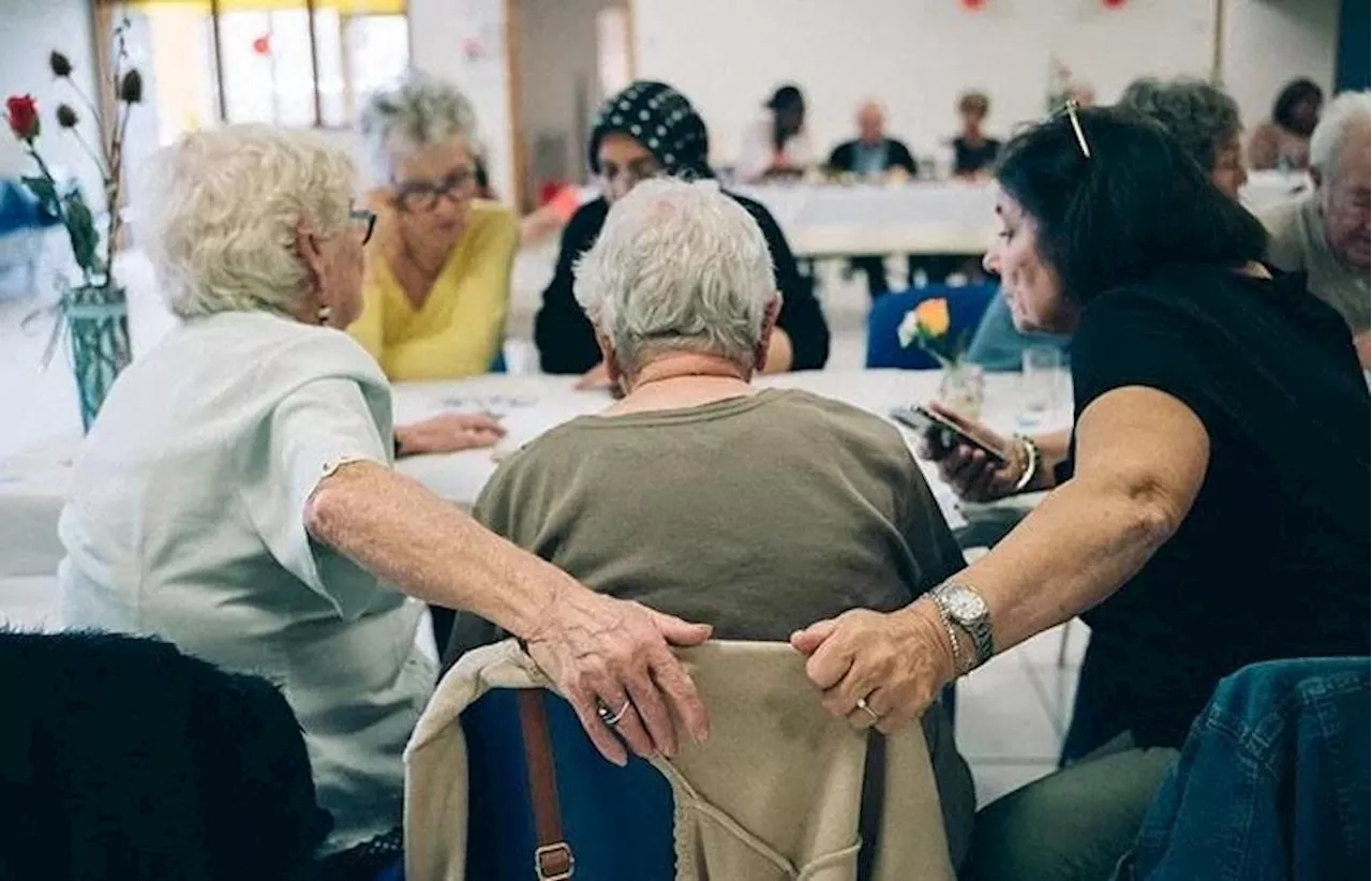 Maladie d'Alzheimer : plus de deux millions de personnes touchées en 2050, comment réduire les risques ?