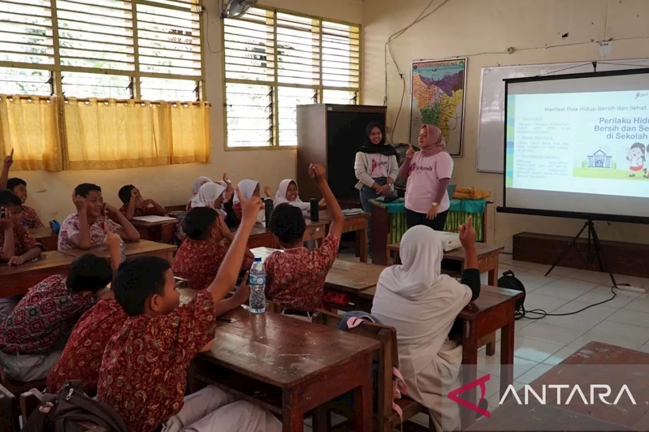 BUMD PT JIEP bagikan 350 buku tingkatkan minat baca dan belajar