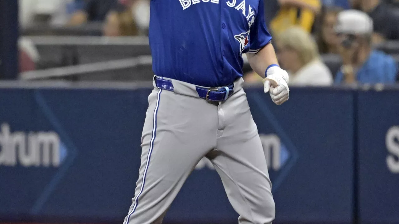 Jonathan Aranda homers as the Tampa Bay Rays beat the Toronto Blue Jays 3-2