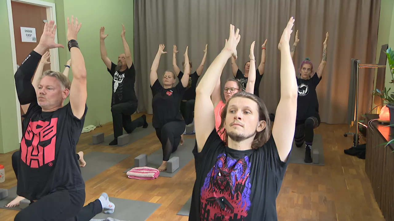 SA:Pommesgabel und fliegende Haare - 'Metal-Yoga' in Nürnberg