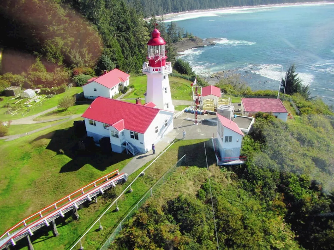 UBCM delegates call for halt to destaffing west coast lightstations