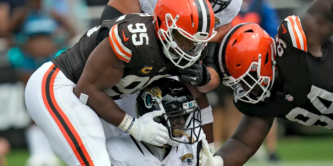 Browns star DE Myles Garrett dealing with injuries to feet, plans to keep playing despite pain