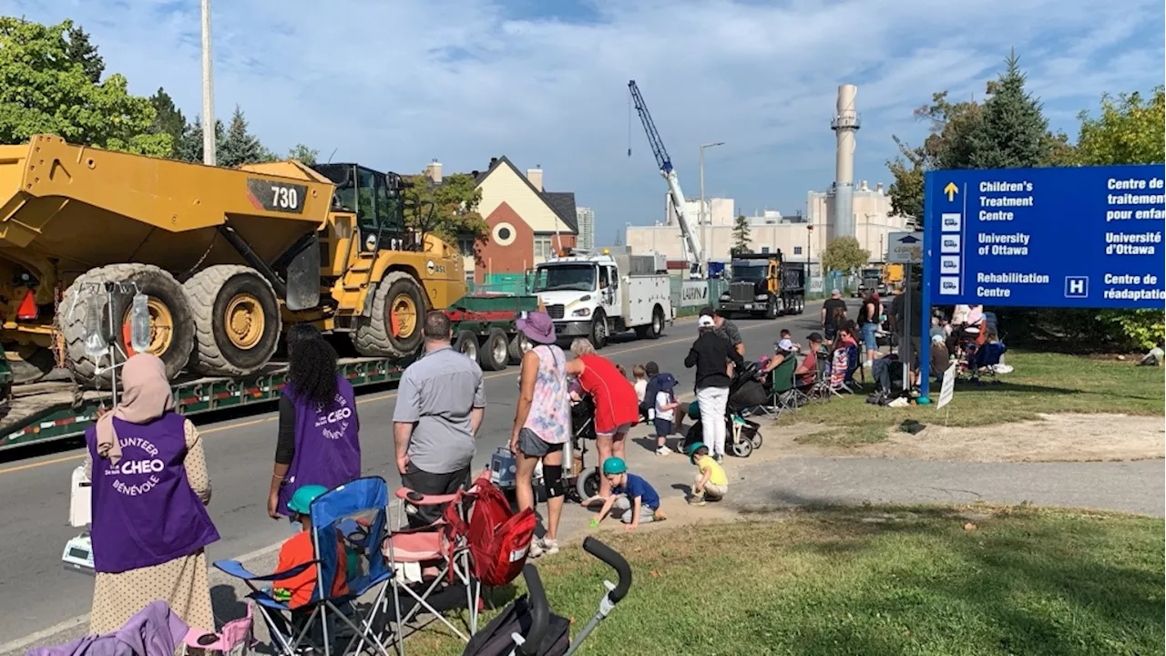 Big rigs bring big smiles at the Construction Parade for CHEO