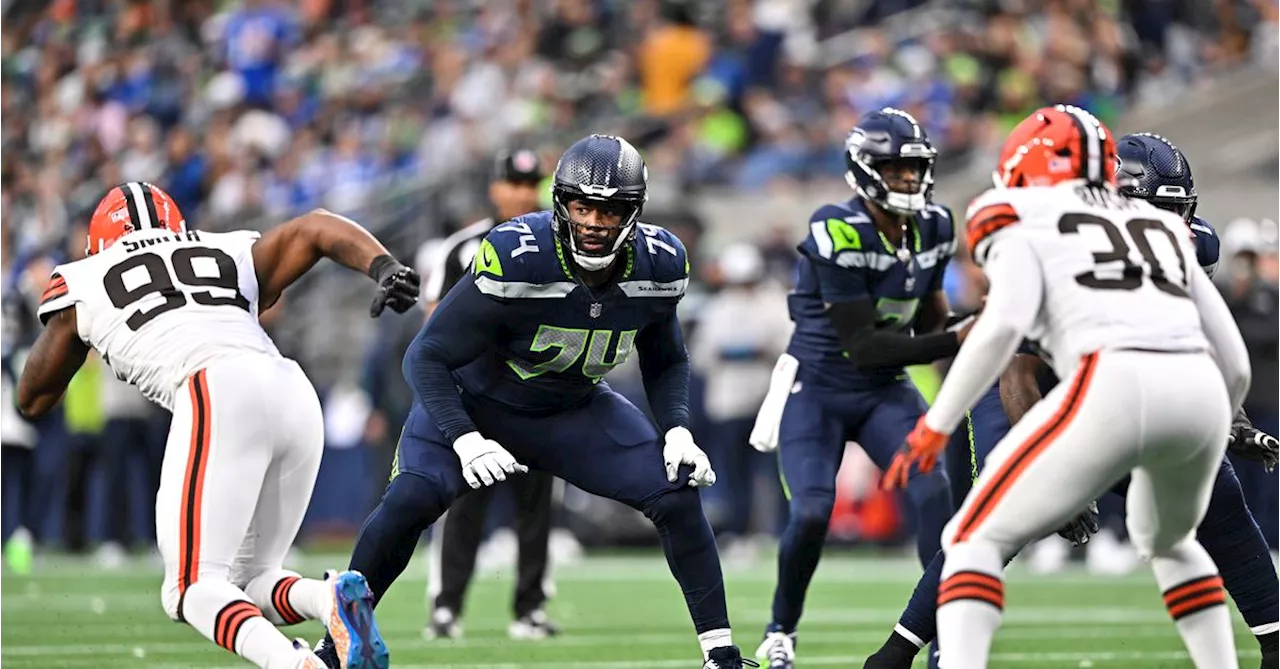 George Fant moves to IR as Seahawks shuffle roster ahead Dolphins game