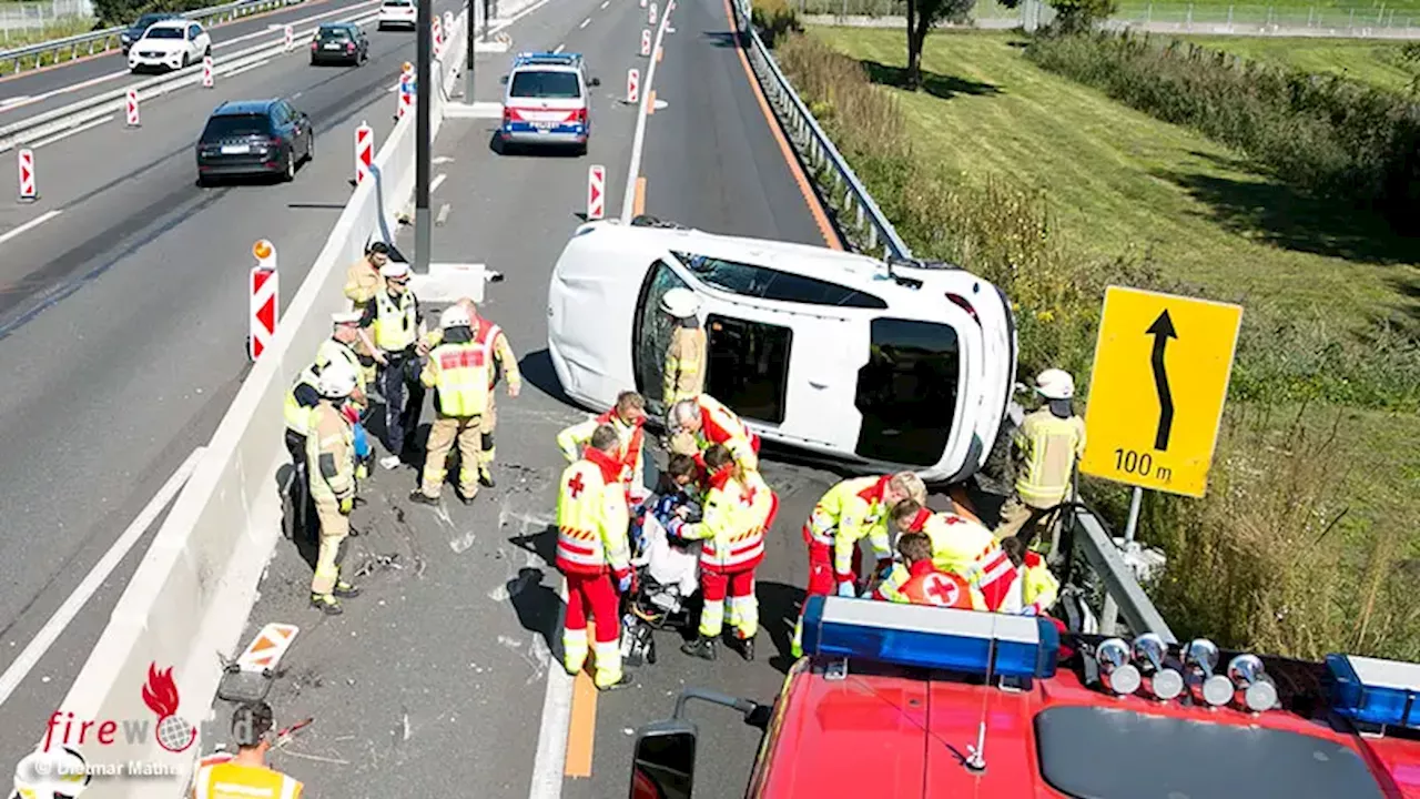 Vbg: Pkw prallt auf A 14 gegen Fahrbahnteiler und überschlägt sich