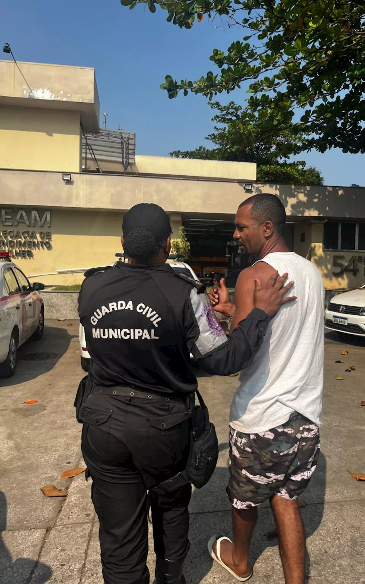 Ronda Maria da Penha da Guarda Civil de Nilópolis detém homem por descumprimento de medidas protetivas