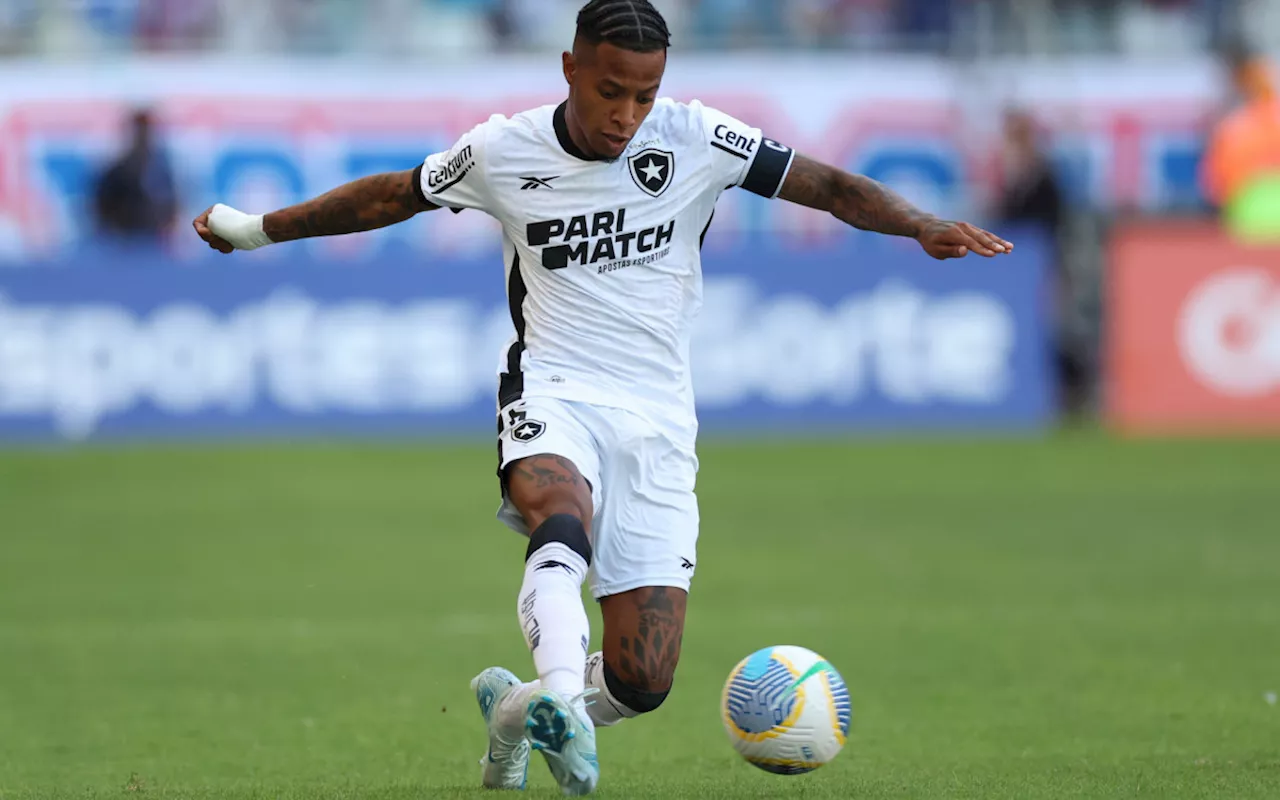 Tchê Tchê pode retornar como titular no meio-campo do Botafogo após quase dois meses