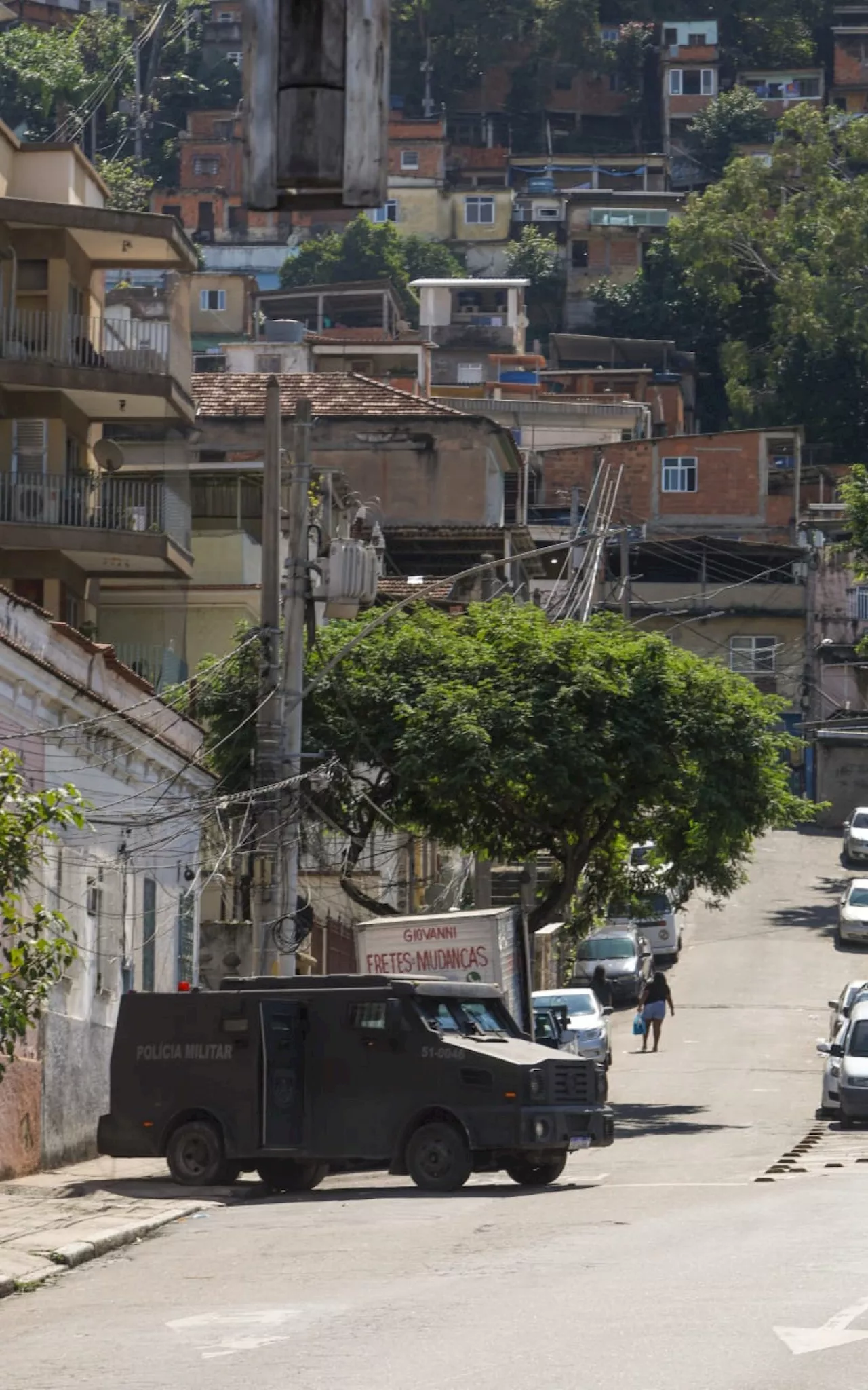 Tiroteio deixa dois mortos e dupla baleada no Morro dos Macacos