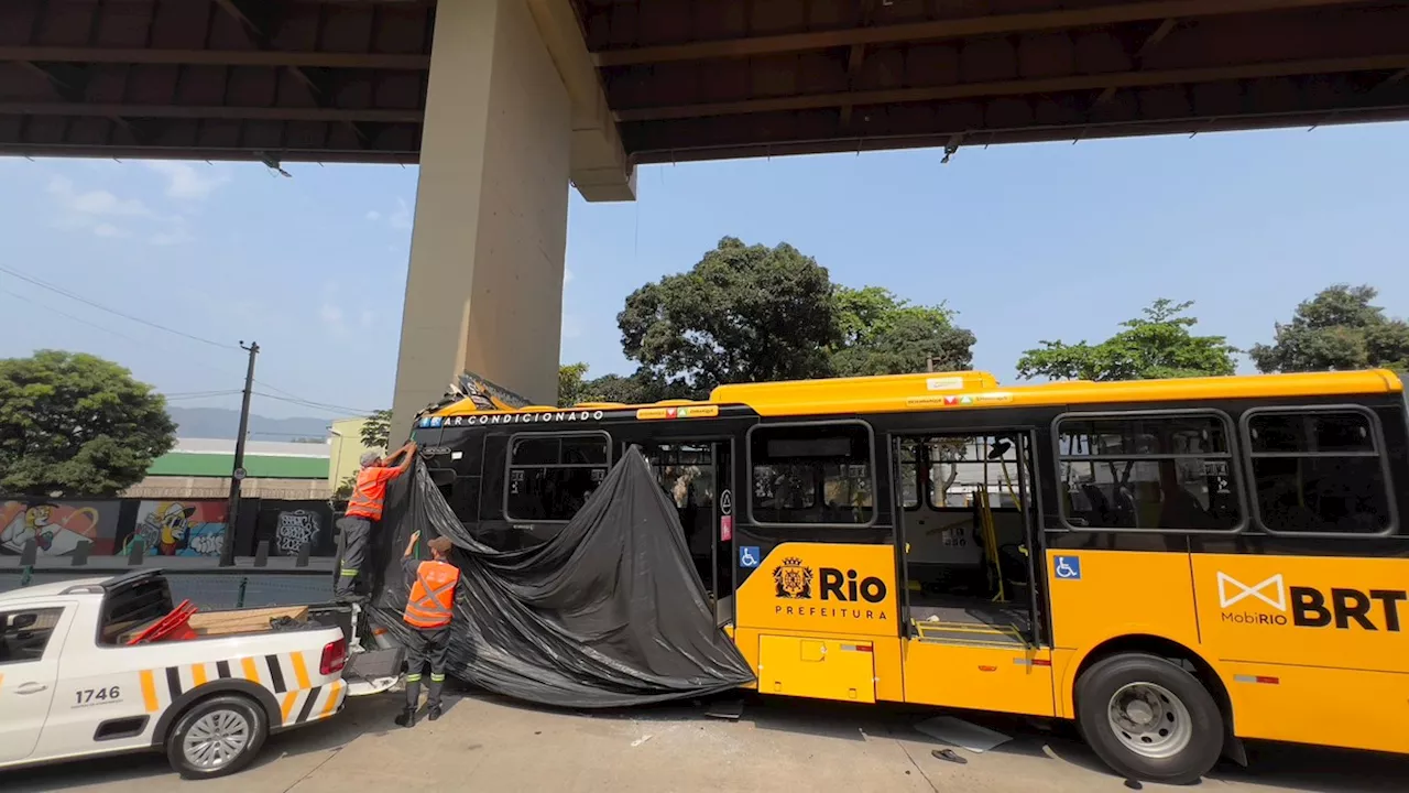 Motorista de BRT envolvido em acidente grave no Rio tem quadro estável após passar por cirurgia nos dois tornozelos