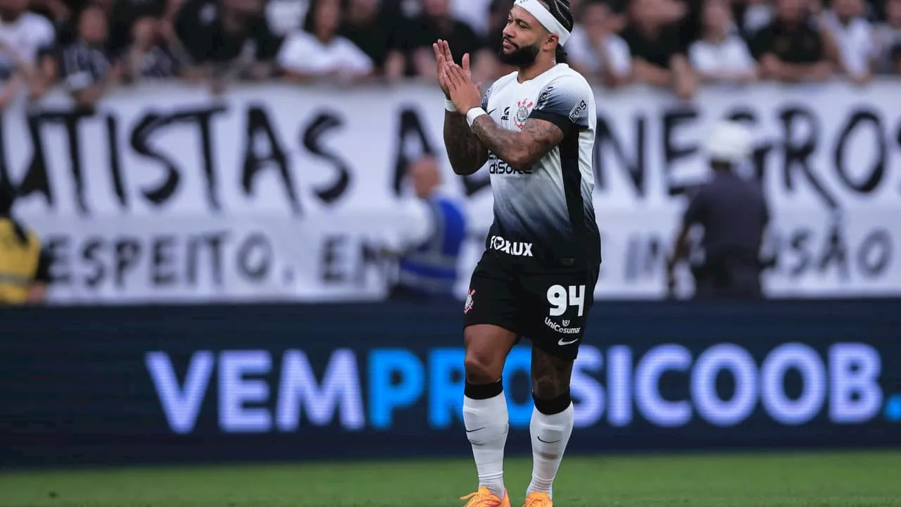 Depay exalta torcida em vitória do Corinthians e promete entrar em forma rápido Depay exalta torcida em vitória do Corinthians