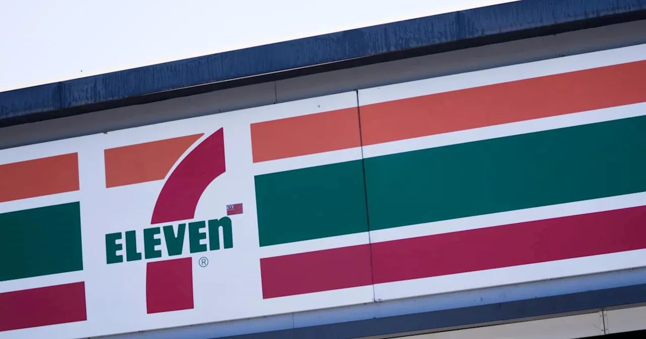 About 50 juveniles ransack 7-Eleven in L.A., latest in string of robberies targeting the chain