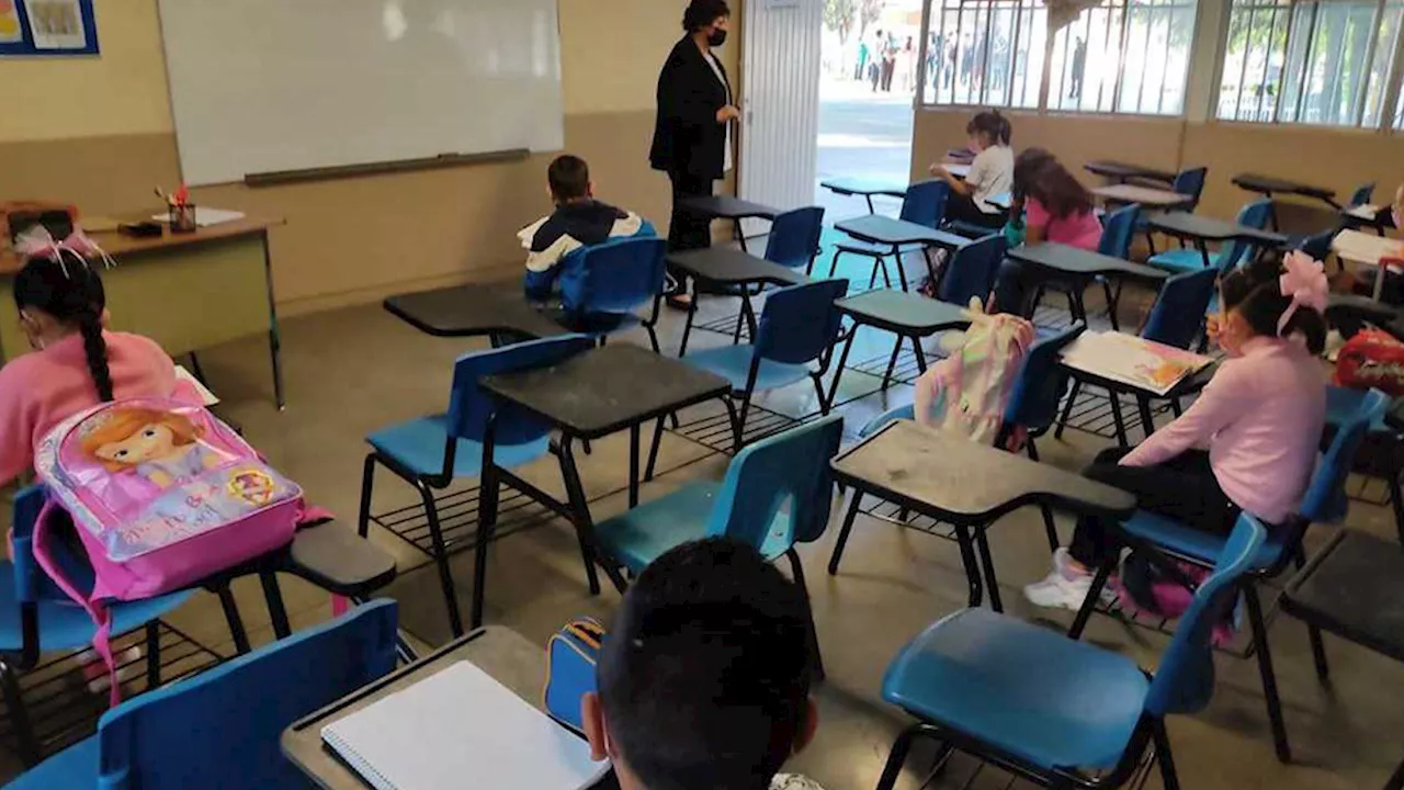 Directora de escuela destituida por interferencia parental en caso en México