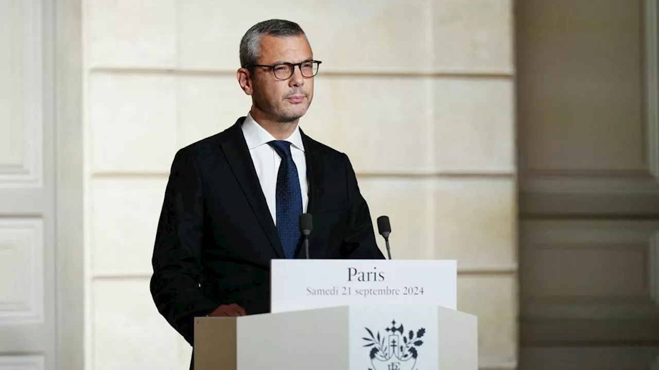 Franse premier maakt nieuwe centrumrechtse regering bekend