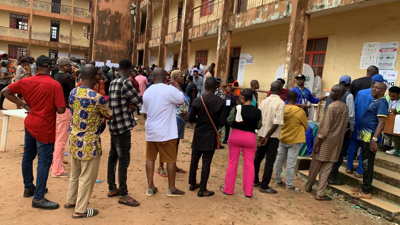 #EdoDecides2024: APC, PDP agents seen bribing voters