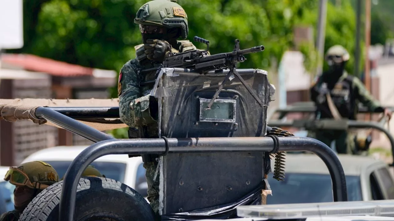 600 elementos del Ejército llegan a Sinaloa tras hallazgo de cinco cuerpos