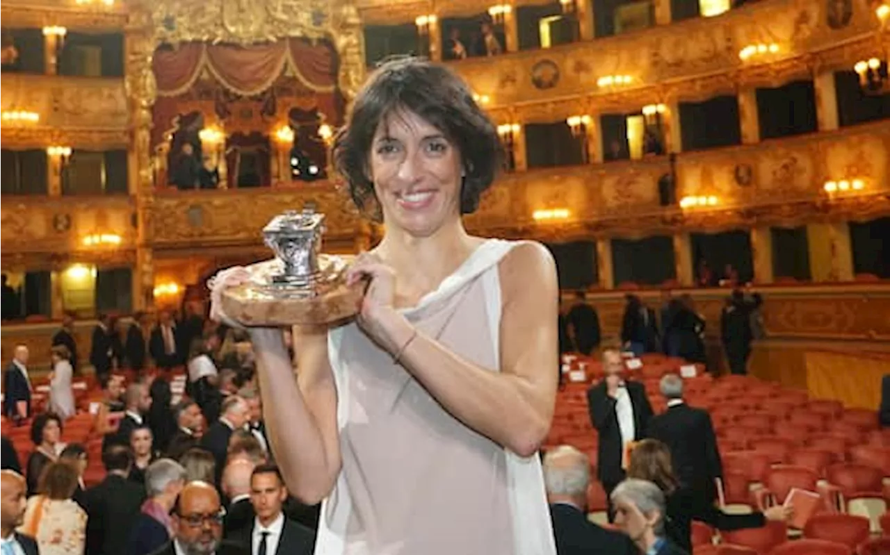 Federica Manzon vince il Premio Campiello con Alma: 'Dedicato a chi attraversa i confini'