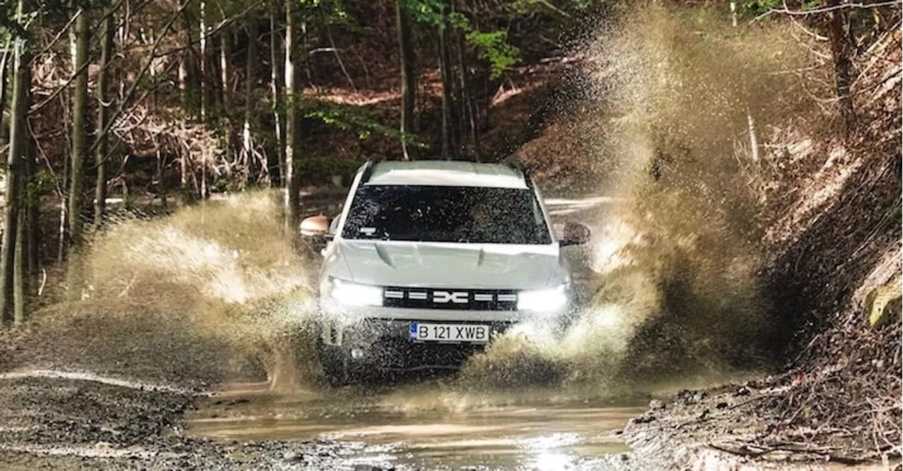 Dacia Duster, l’abbiamo provata sulla Transfagarasan: la strada più bella del mondo